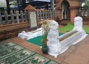 Makam Raden Bagus Srimpet Pemimpin Bijaksana Yang Sakti Mandraguna, Berada di Area Masjid Jami’ Lasem Rembang