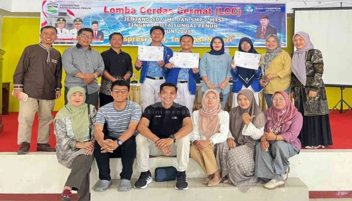 SMP Negeri 8 Sungai Penuh Kembali Ukir Prestasi, Elna Hasmita: Semoga Menjadi Motivasi Bagi Seluruh Siswa Untuk Terus Berpresti