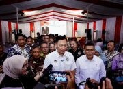 Lampaui Target Penyelesaian PTSL, Menko AHY dan Wamen Ossy Serahkan Langsung Sertipikat Masyarakat Kabupaten Pacitan