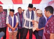 Wamen Ossy Serahkan Sertipikat Tanah di Lombok Barat, Bukti Negara Hadir Lindungi Hak Rakyat