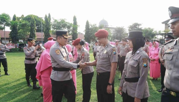 77 Personel Polres Jombang Naik Pangkat, Kapolres: Jadikan Motivasi Tingkatkan Profesionalisme