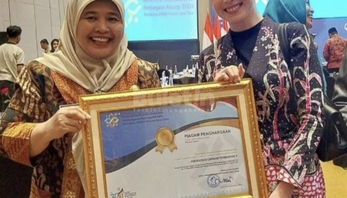 Dinsos P3AKB Bondowoso Sabet Penghargaan Pelayanan KB Terbaik se-Jatim