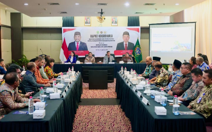 Rakor di Maluku Utara, Menteri Nusron Tekankan Pentingnya Dukungan Pemda dalam Pembuatan Sertipikat Tanah