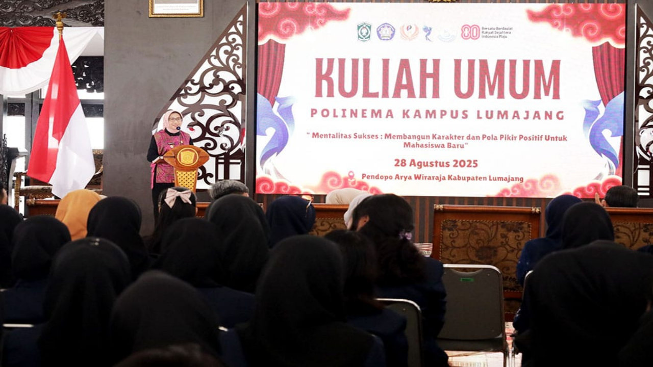 Kuliah Umum Perdana, Bupati Lumajang Titip Pesan Disiplin dan Integritas kepada Mahasiswa Baru