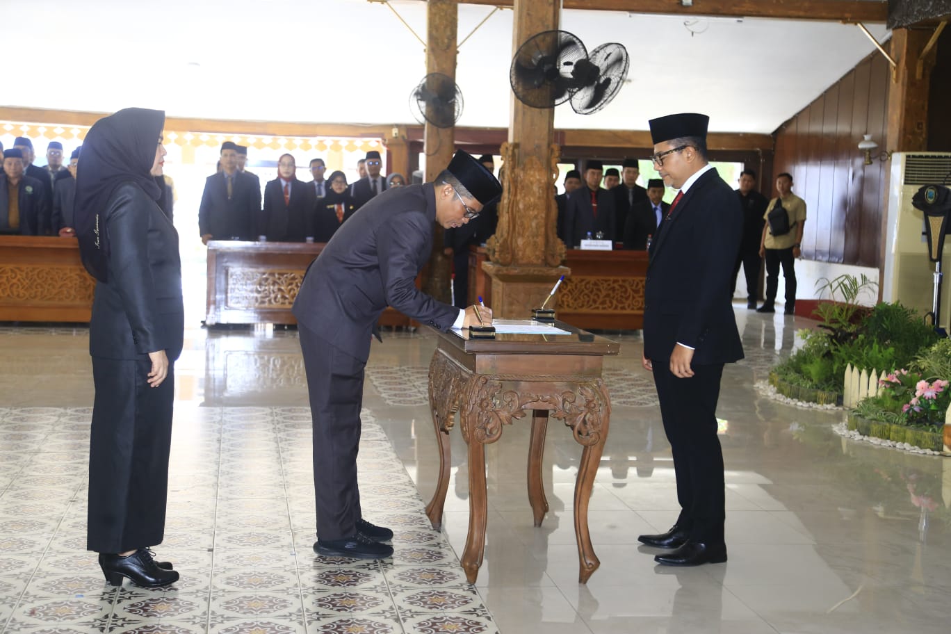 19 Pejabat Eselon II Dilantik, Bupati Probolinggo Tegaskan Jabatan Adalah Amanah