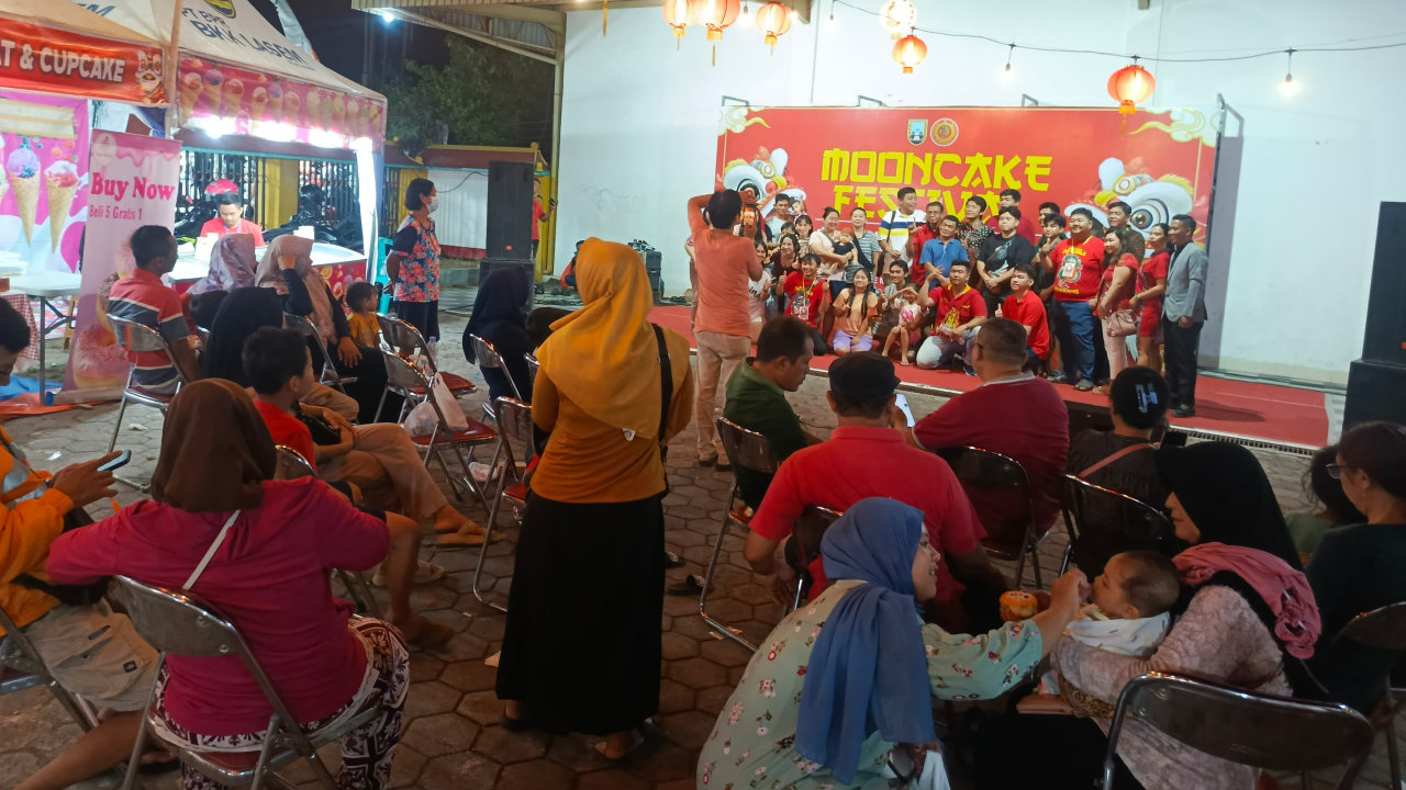 Mooncake Festival Meriah Di Klenteng Kidul ‘Hok Tik Bio’ – Sumberjo Rembang