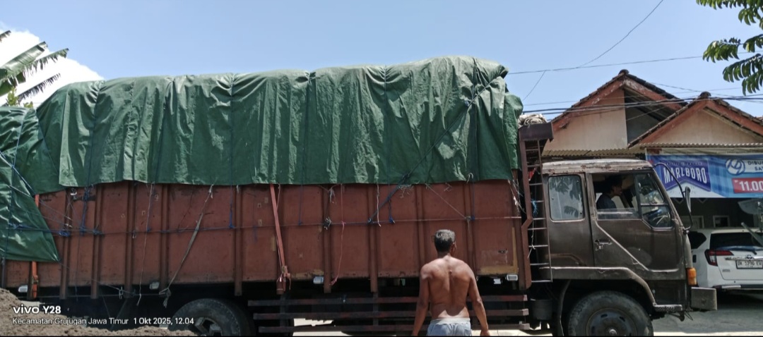 Truk PT Samudera Indo Pangan Diduga Langgar Aturan Tonase, Warga Sebut Sering Beroperasi Tengah Malam