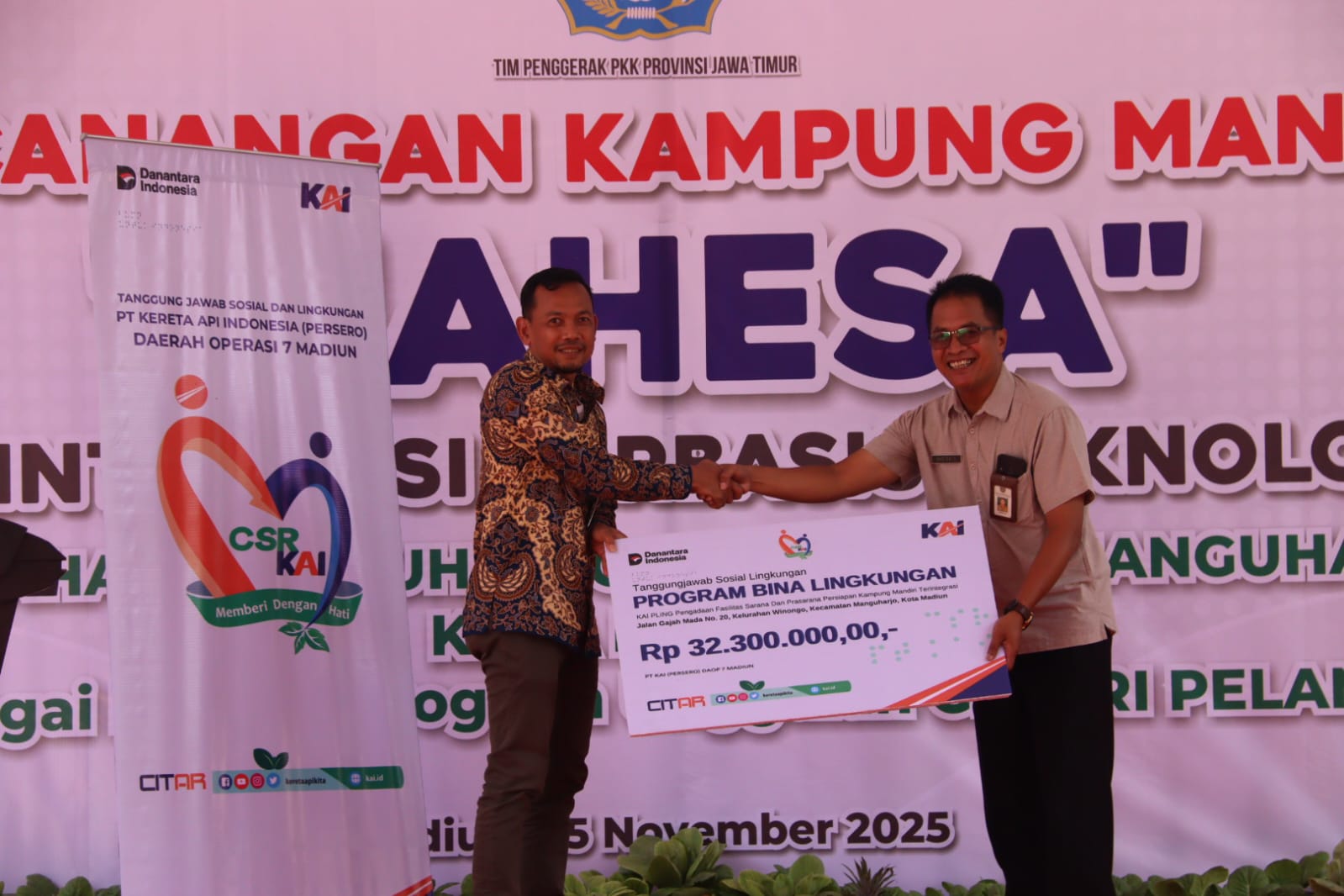KAI Daop 7 Madiun Dukung Program Pemerintah melalui Bantuan TJSL untuk Kampung Mandiri Terintegrasi