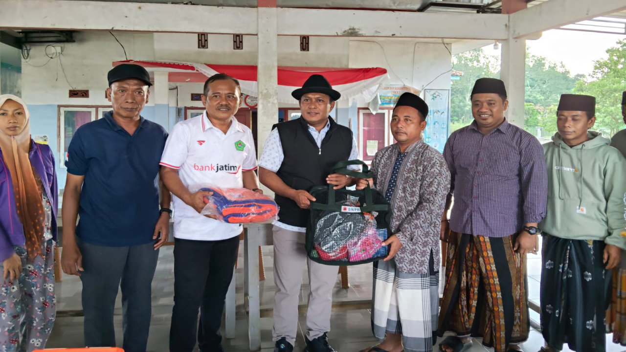 Wabup Pamekasan kembali Kunjungi dan Bantu Warga Korban Puting Beliung di Dua Desa