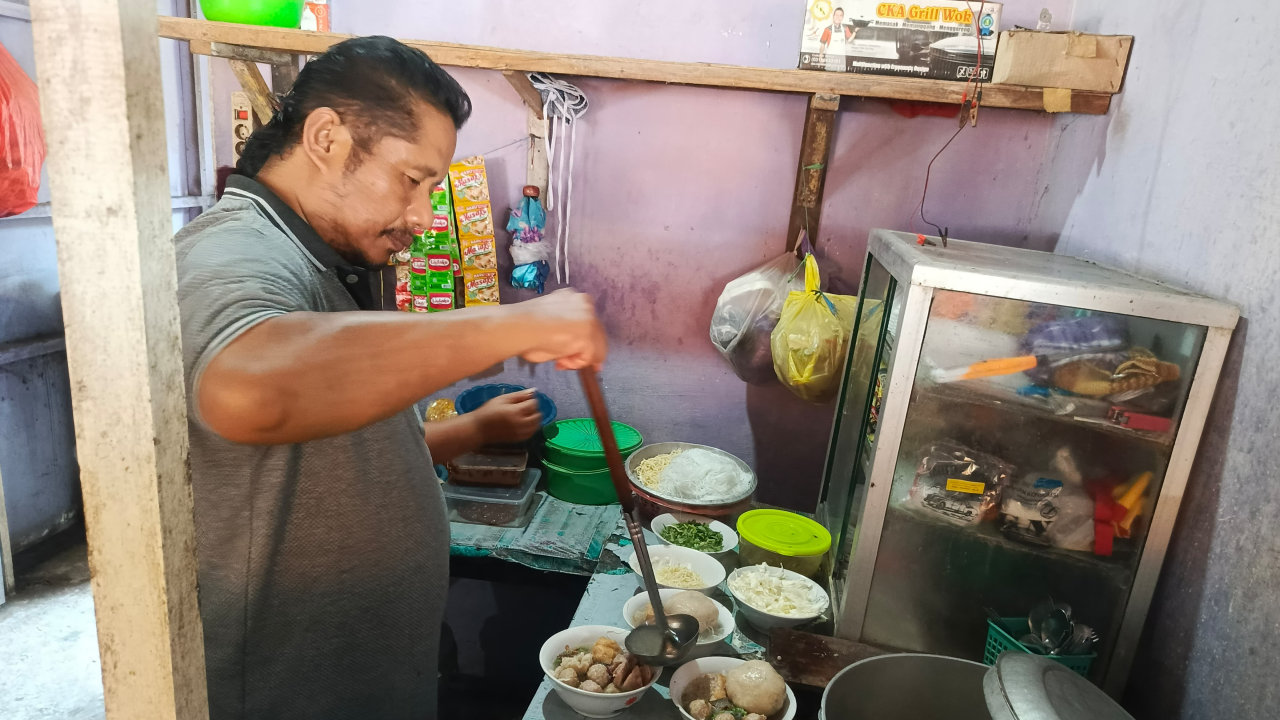 ‎Bakso dan Mie Ayam Bang Arip di Karang Jahe Beach Jadi Favorit Wisatawan