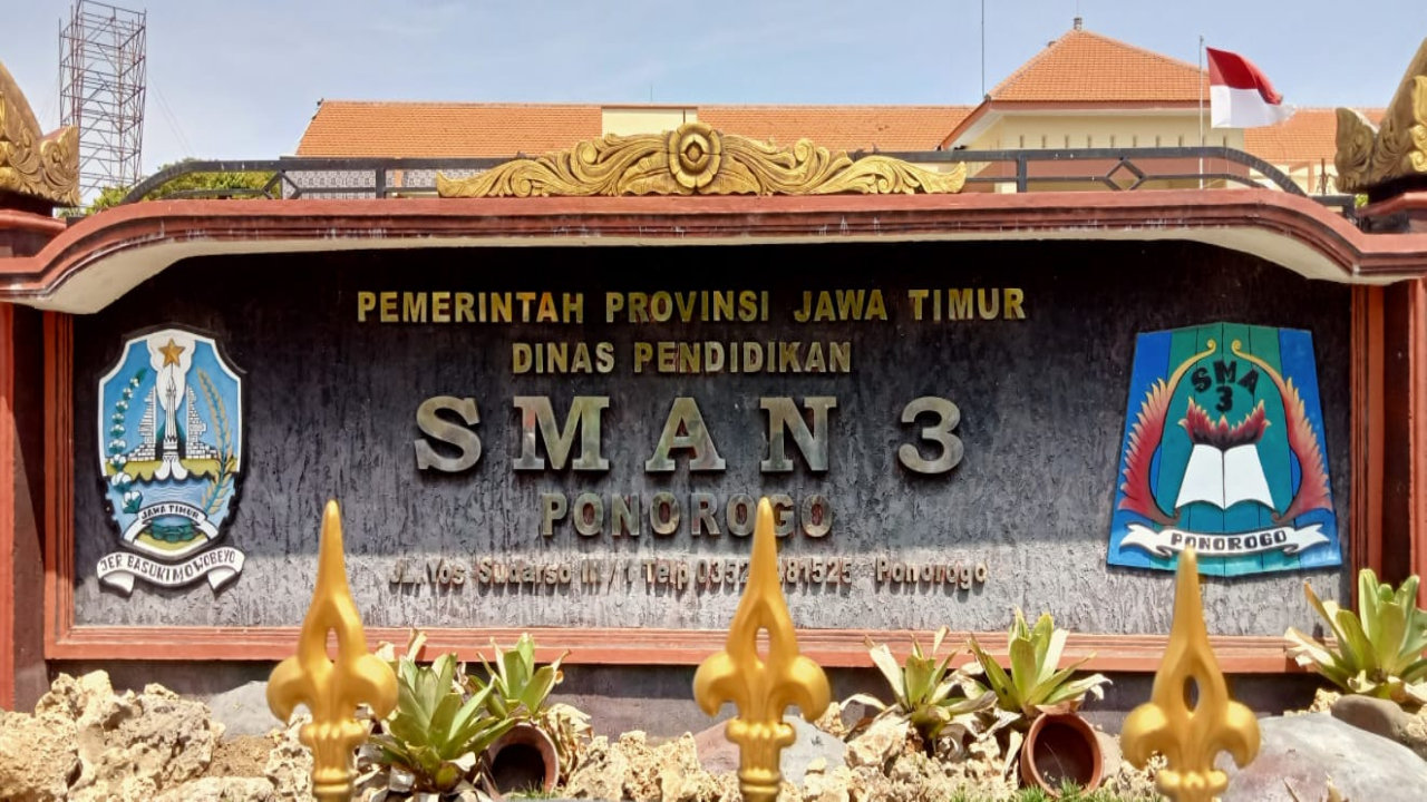 Sambut Hari Guru Nasional, SMAN 3 Ponorogo Ajak Untuk Hormati Peran Guru