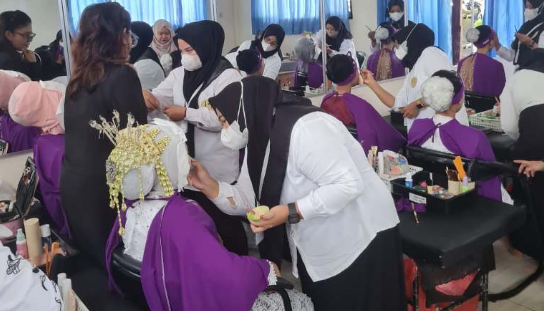 Dinas Tenaga Kerja (Disnaker) kembali menghadirkan program peningkatan keterampilan bagi masyarakat.