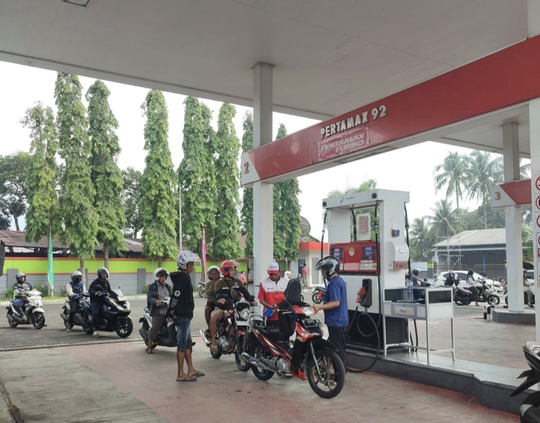 Pertamina Patra Niaga Laksanakan Build Up Stock BBM, Pastikan Pasokan Energi di Bondowoso Aman