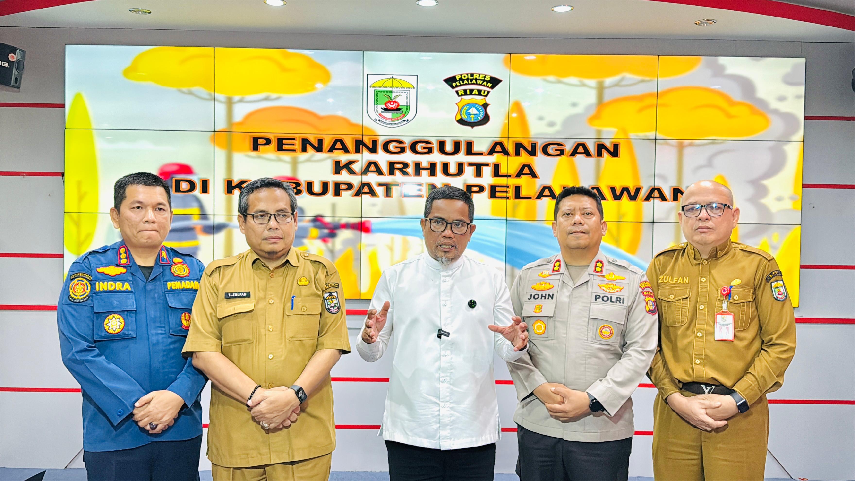 Bupati Zukri Apresiasi Sinergi Tim Gabungan Pemadaman Karhutla di Wilayah Kabupaten Pelalawan