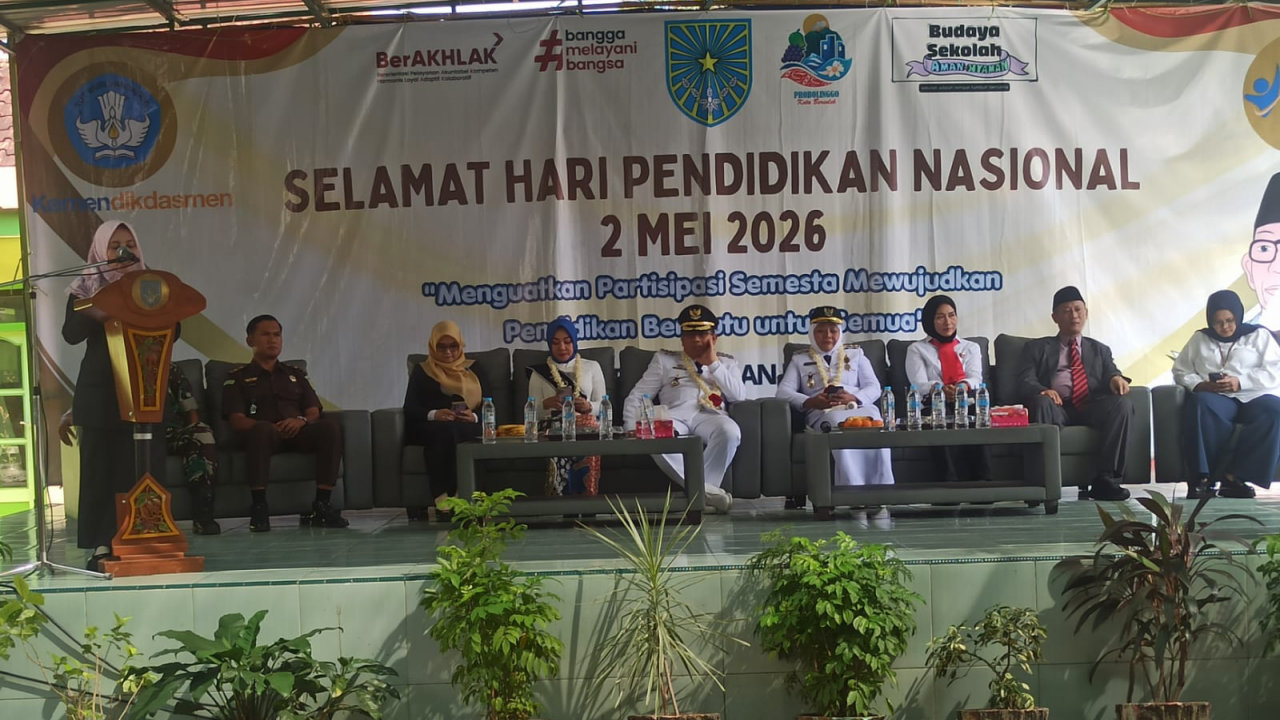 Kepala Dinas Pendidikan dan Kebudayaan Kota Probolinggo Hadiri Hardiknas dan Lounching Digitalisasi Literasi