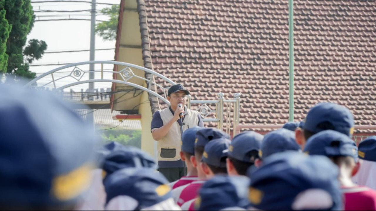 Dukung Gerakan Indonesia ASRI, Bupati Pasuruan Sidak Kebersihan Sekolah di Wilayahnya