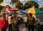 Edukasi Berkelanjutan Satgas Alun-alun Lumajang Berbuah Nyata, Pedagang Kaki Lima Mulai Bawa Kantong Sampah Mandiri