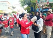 ‎Dari Pasar Kota ke Taman Kartini, Abdi Chicken Ajak Pedagang Mlaku-Mlaku dan Bagi Doorprize