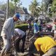 Gotong Royong di Dawuhan Bondowoso, Babinsa dan Warga Bersama Benahi Fasilitas Dusun Timur Sawah