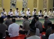 2 Tahun Kepemimpinan Prabowo-Gibran, Polisi dan Pemkab Pamekasan Gelar Doa Kebangsaan Bersama Ulama