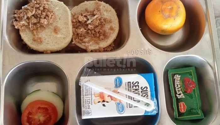 Menu Hanya Roti Tawar dan Suwir Ayam, MBG Dapur SPPG Yayasan Bintang Cahaya Majungan Dikritik Guru dan Wali Siswa