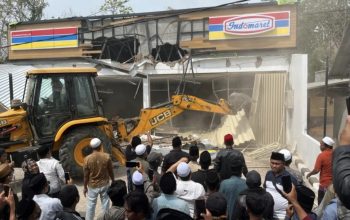 Kalah Bersaing, Kok Merusak?