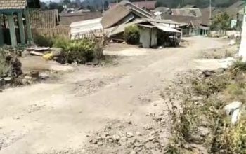 Hampir Sebulan Terhenti, Proyek Jalan Menuju Kawah Wurung Bondowoso Dikeluhkan Warga, Jalur Tanjakan Mengancam Keselamatan